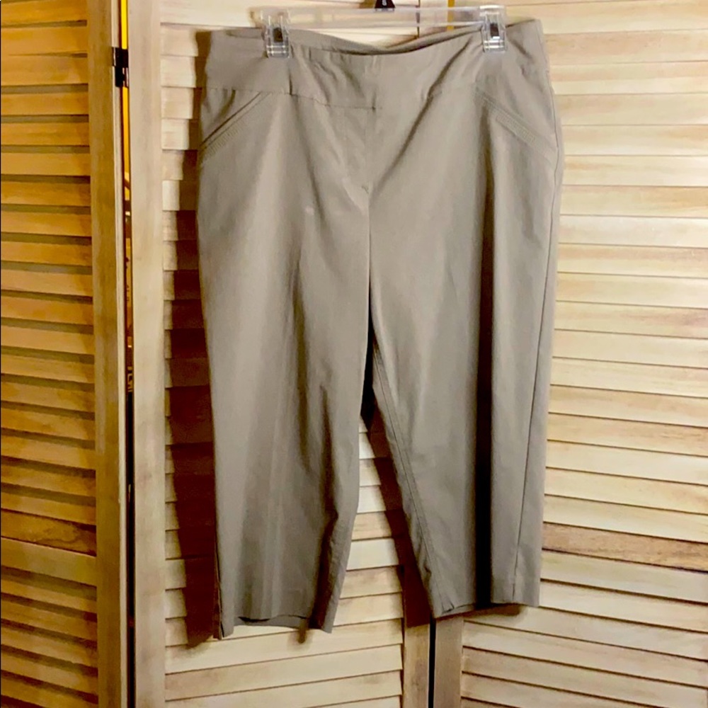 Ladies Capri pants